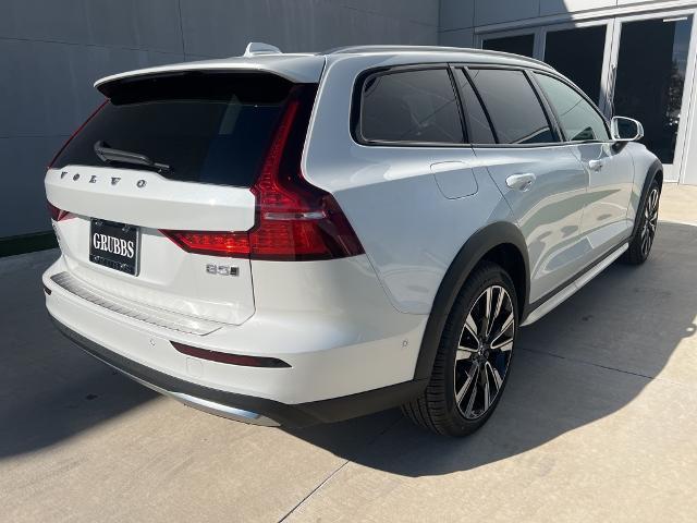 2025 Volvo V60 Cross Country Vehicle Photo in Grapevine, TX 76051
