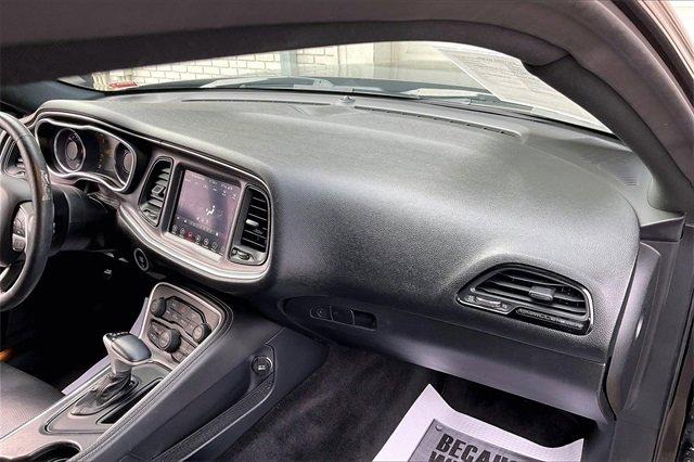2017 Dodge Challenger Vehicle Photo in INDEPENDENCE, MO 64055-1314