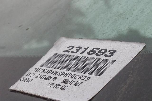 2023 Chevrolet Silverado Chassis Cab Vehicle Photo in VENTURA, CA 93003-8585