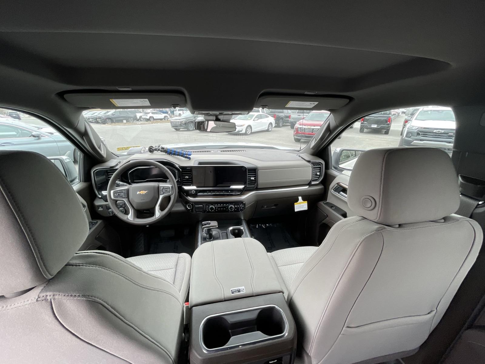 2025 Chevrolet Silverado 1500 Vehicle Photo in BENTONVILLE, AR 72712-4322