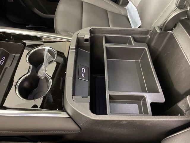 2025 Chevrolet Tahoe Vehicle Photo in PHOENIX, AZ 85014-3381