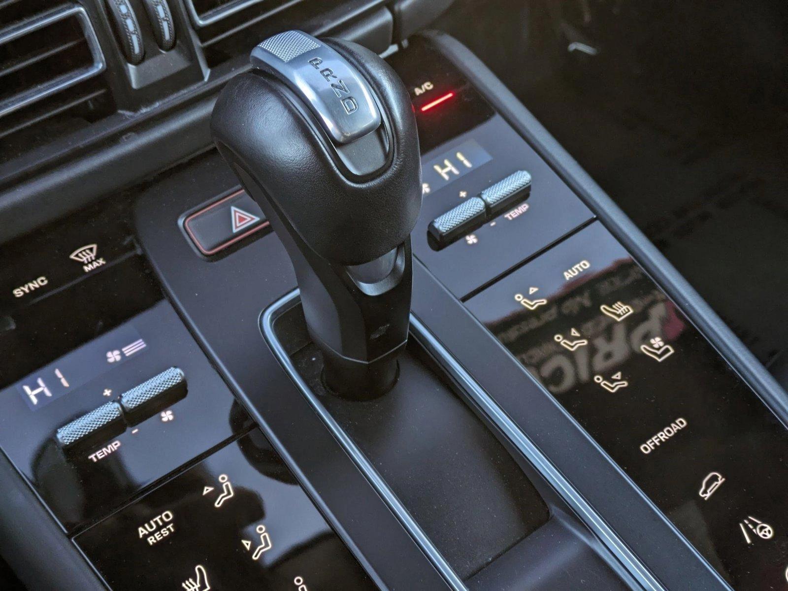 2023 Porsche Macan Vehicle Photo in Bethesda, MD 20852