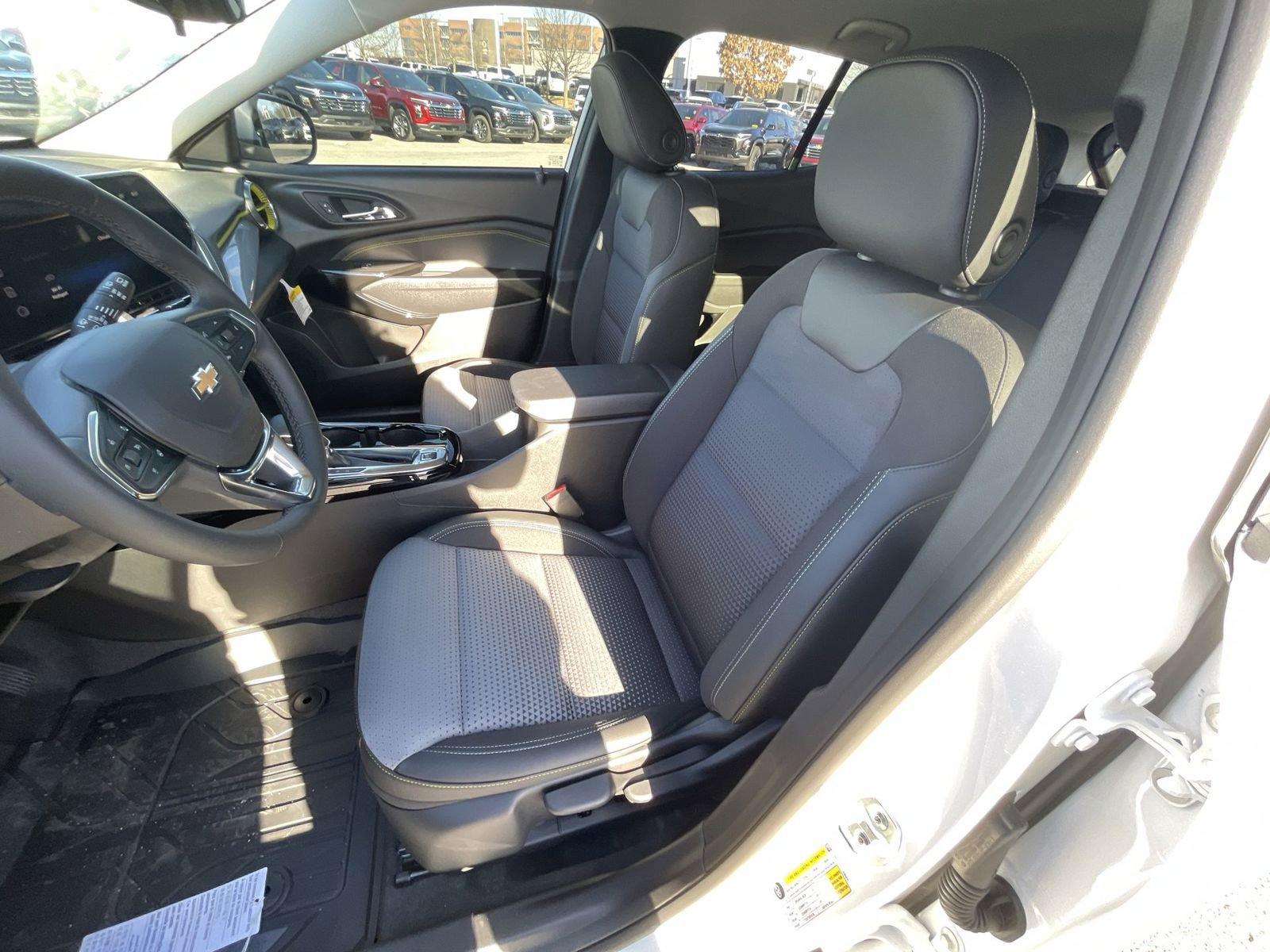 2025 Chevrolet Trax Vehicle Photo in BENTONVILLE, AR 72712-4322