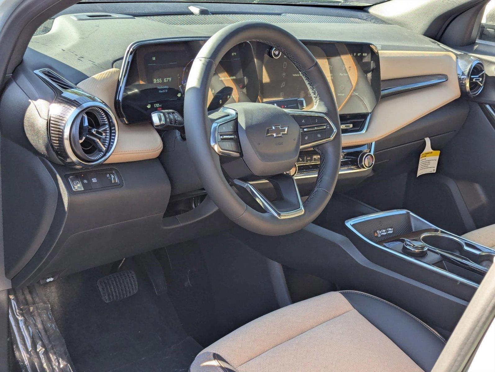 2025 Chevrolet Equinox Vehicle Photo in GREENACRES, FL 33463-3207