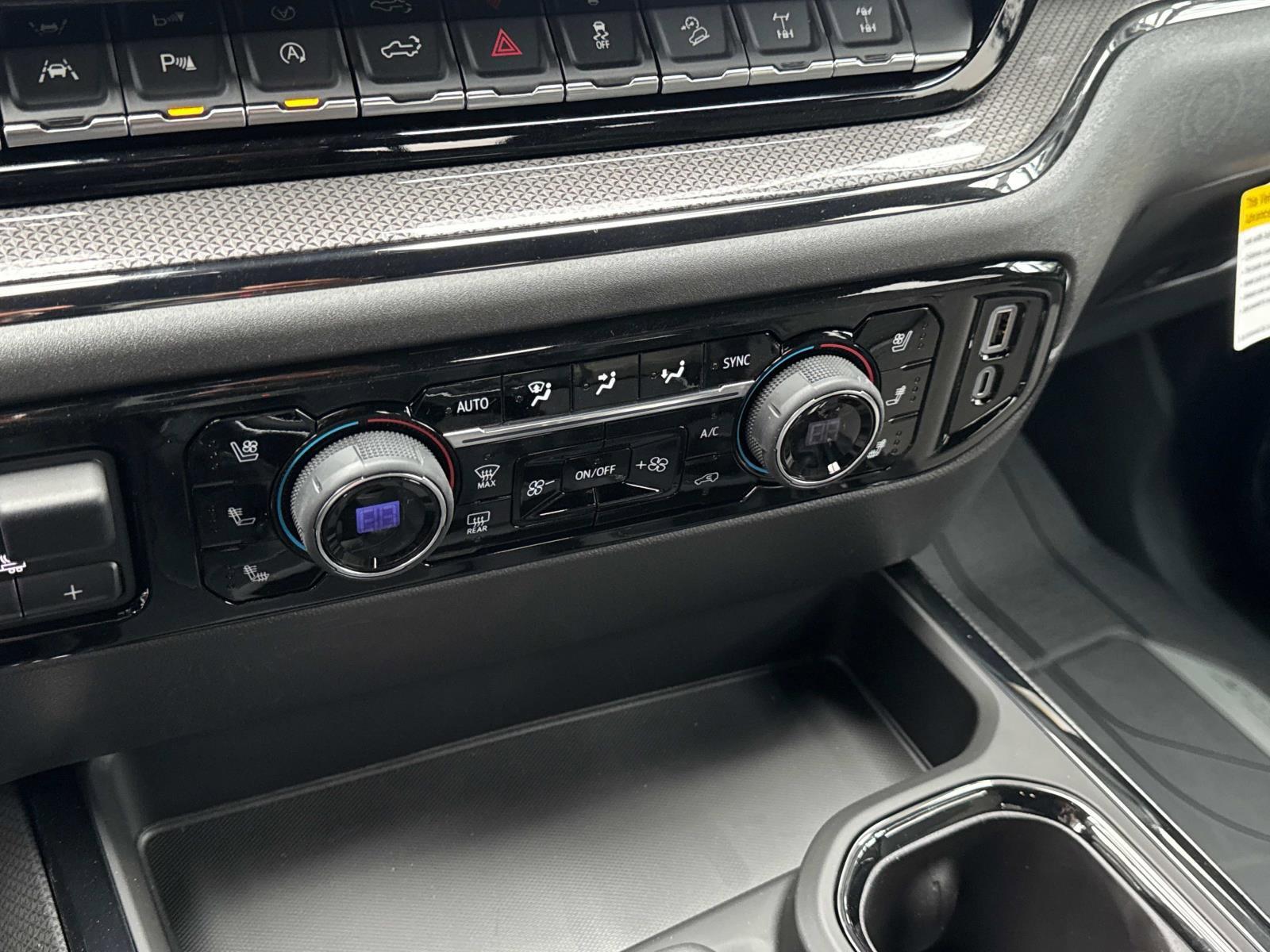 2025 Chevrolet Silverado 1500 Vehicle Photo in LOS ANGELES, CA 90007-3794