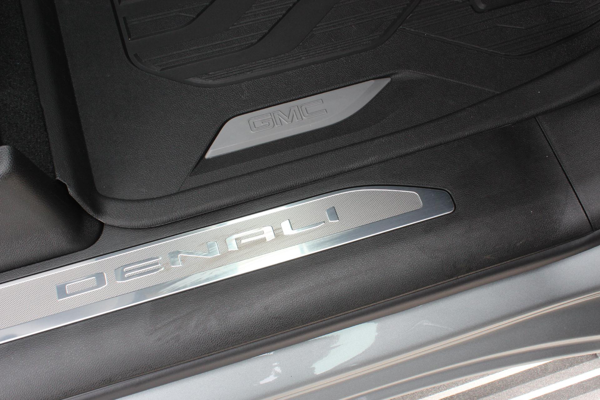 2025 GMC Sierra 3500 HD Vehicle Photo in AURORA, CO 80012-4011