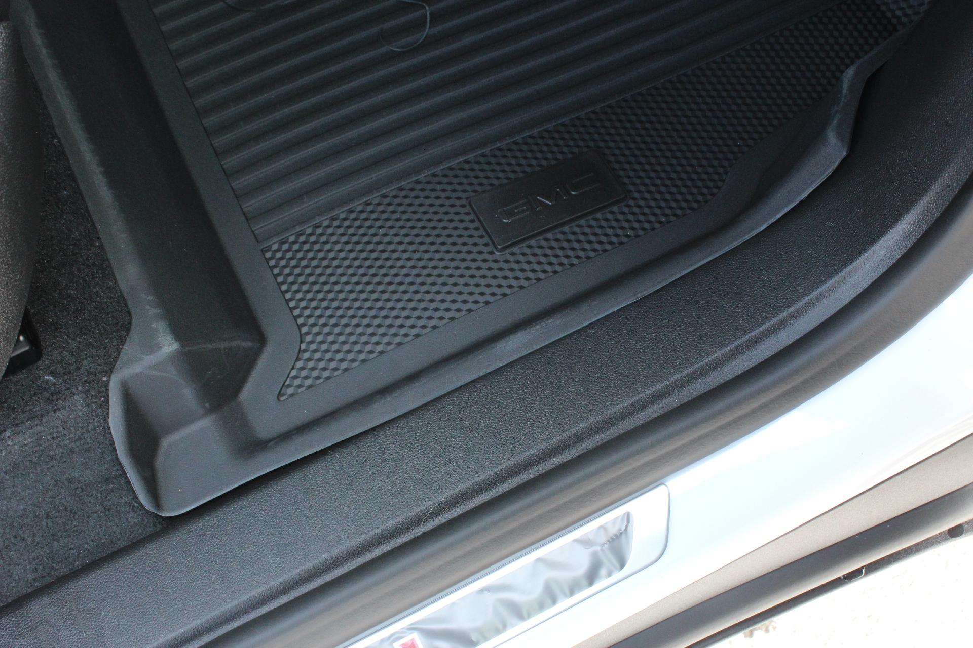 2025 GMC Acadia Vehicle Photo in AURORA, CO 80012-4011