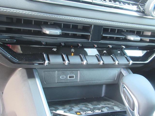 2024 Chevrolet Colorado Vehicle Photo in LEESBURG, FL 34788-4022
