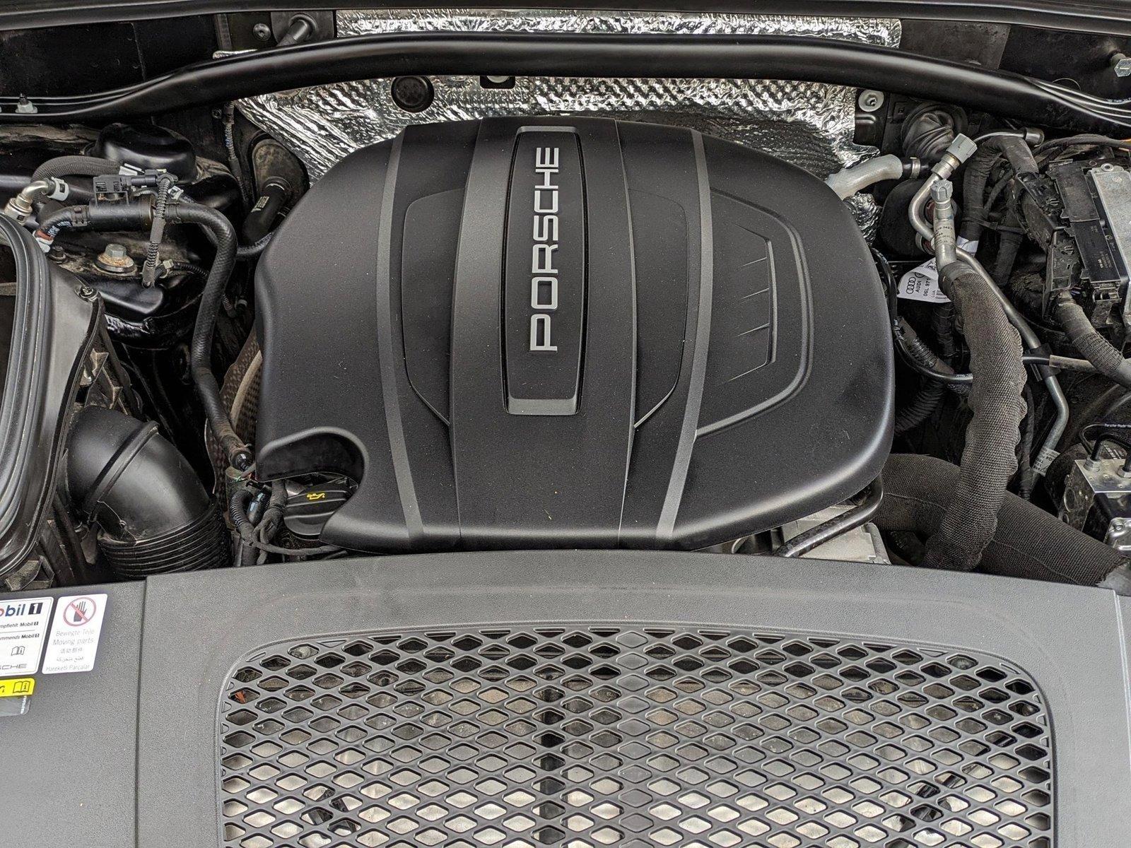 2021 Porsche Macan Vehicle Photo in Bethesda, MD 20852