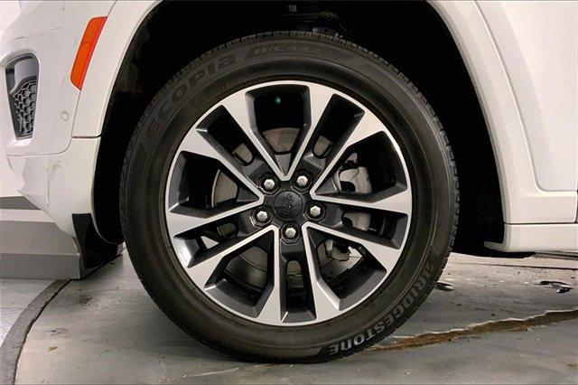2021 Jeep Grand Cherokee L Vehicle Photo in INDEPENDENCE, MO 64055-1314