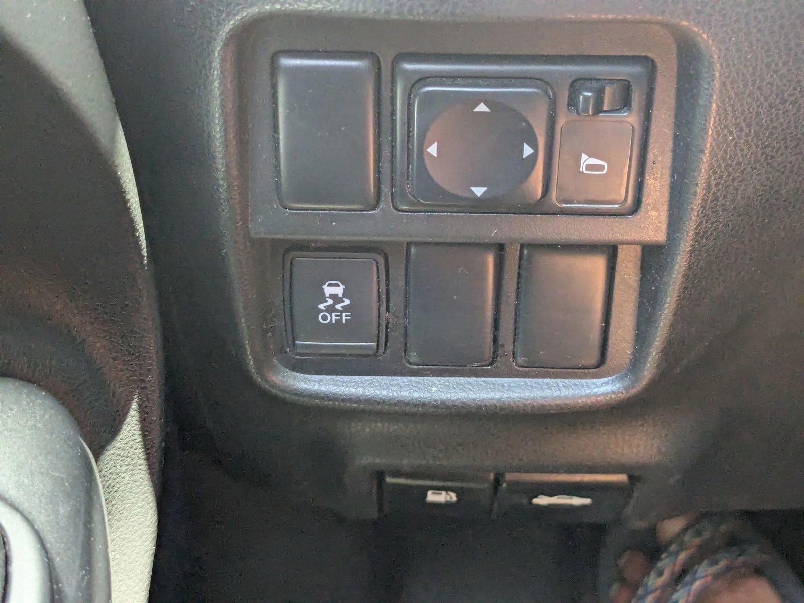 2017 Nissan JUKE Vehicle Photo in St. Petersburg, FL 33713