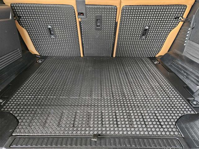2023 Defender Vehicle Photo in AUSTIN, TX 78717