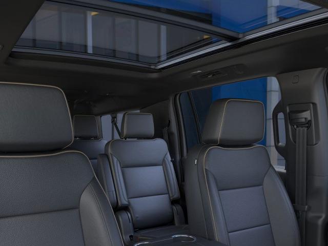 2025 Chevrolet Suburban Vehicle Photo in KANSAS CITY, MO 64114-4502