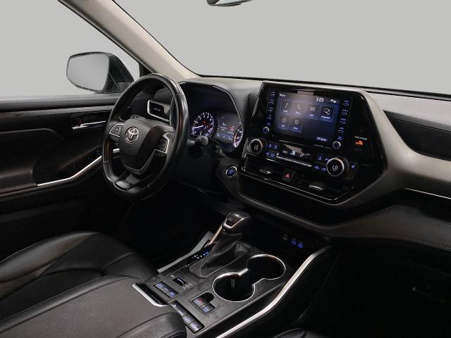 2022 Toyota Highlander Vehicle Photo in Appleton, WI 54913
