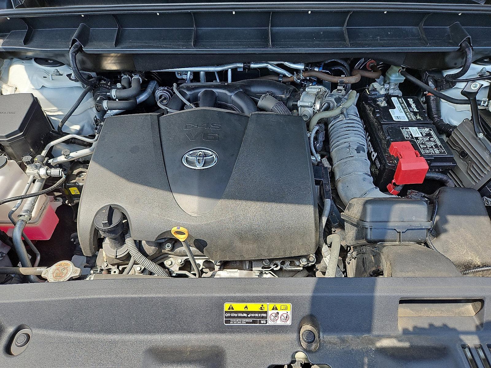 2021 Toyota Highlander Vehicle Photo in Trevose, PA 19053