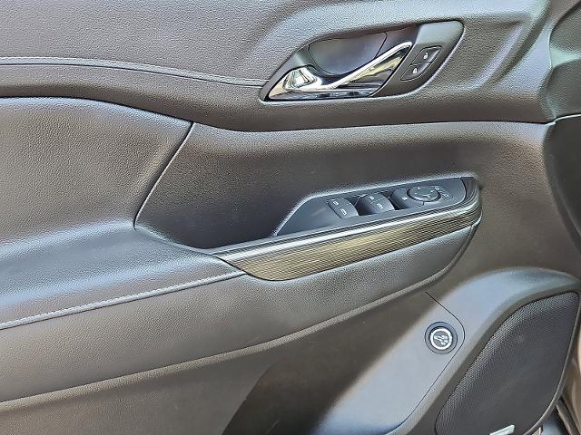 2023 GMC Acadia Vehicle Photo in TREVOSE, PA 19053-4984