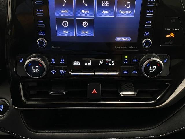 2022 Toyota Highlander Vehicle Photo in Appleton, WI 54913