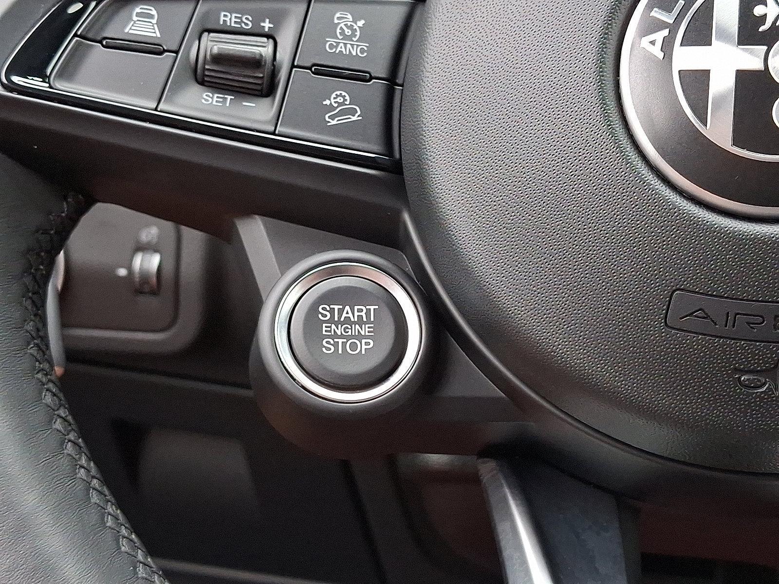 2022 Alfa Romeo Stelvio Vehicle Photo in Willow Grove, PA 19090
