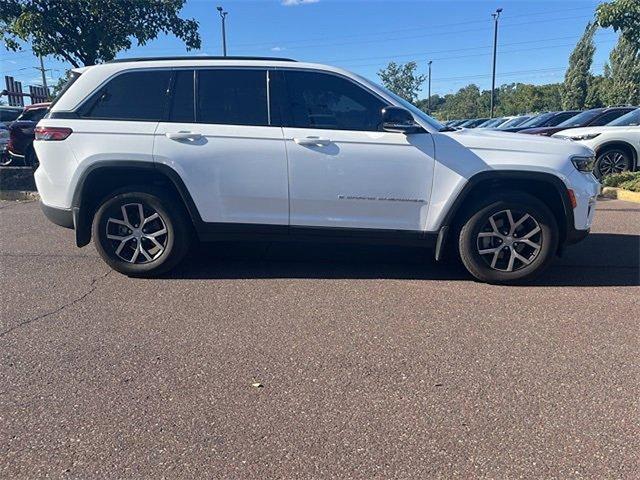 2024 Jeep Grand Cherokee Vehicle Photo in Willow Grove, PA 19090