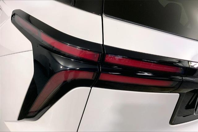 2024 Chevrolet Traverse Vehicle Photo in Lees Summit, MO 64086