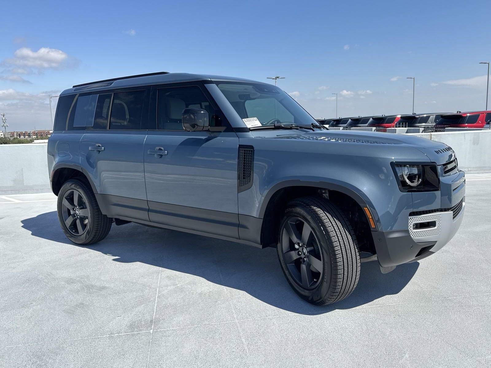 2025 Defender Vehicle Photo in AUSTIN, TX 78717