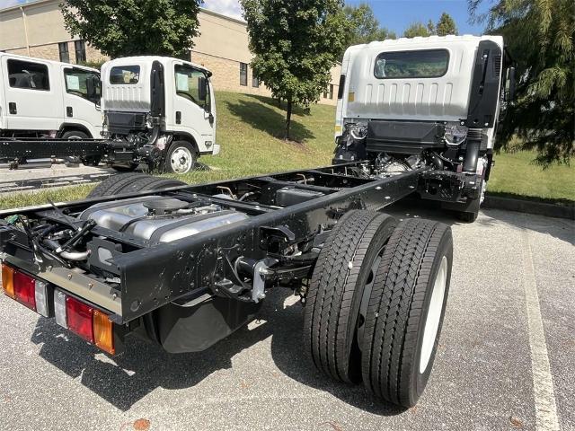 2025 Chevrolet Low Cab Forward 4500 Vehicle Photo in ALCOA, TN 37701-3235