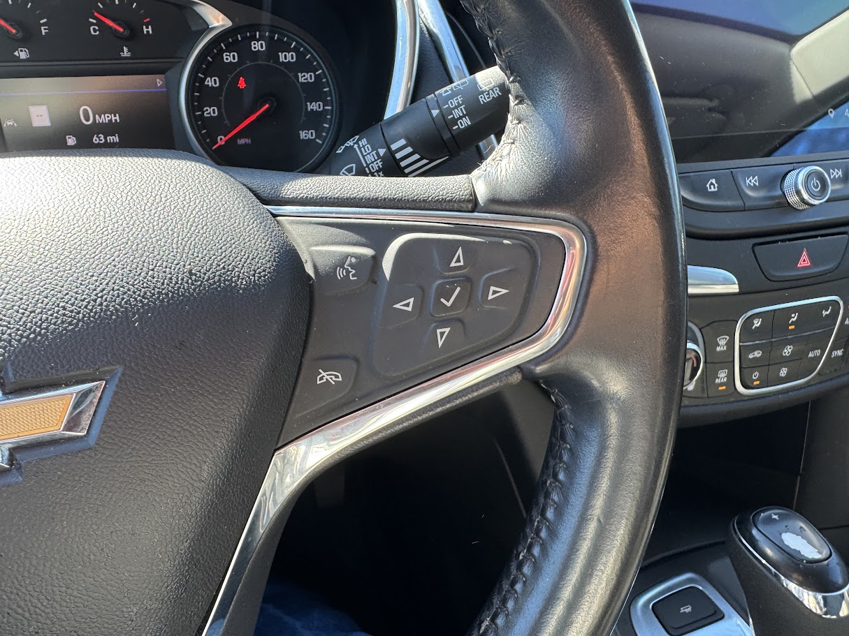 2020 Chevrolet Equinox Vehicle Photo in BOONVILLE, IN 47601-9633