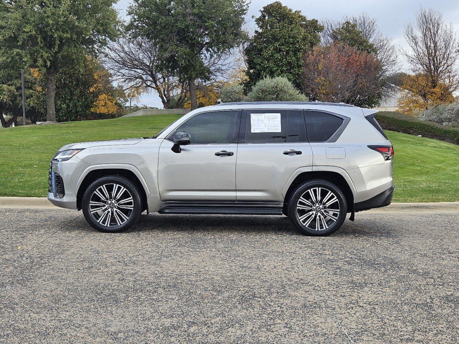 2024 Lexus LX 600 Vehicle Photo in Fort Worth, TX 76132