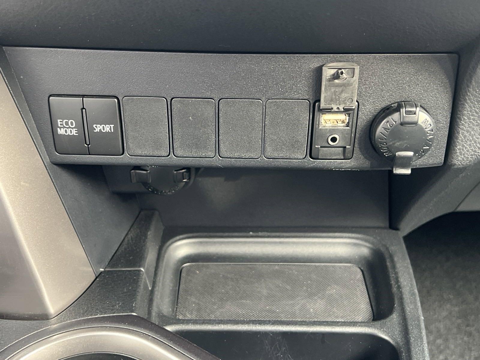 2017 Toyota RAV4 Vehicle Photo in Mechanicsburg, PA 17050-1707
