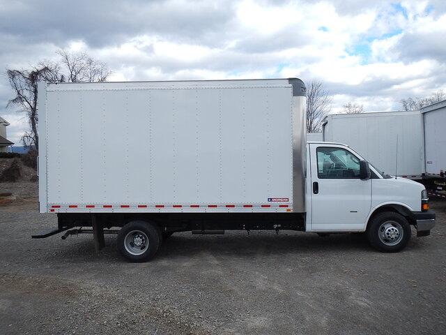 2024 Chevrolet Express Commercial Cutaway Vehicle Photo in JASPER, GA 30143-8655