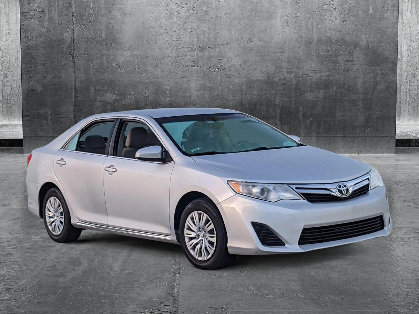 2013 Toyota Camry Vehicle Photo in PEMBROKE PINES, FL 33024-6534