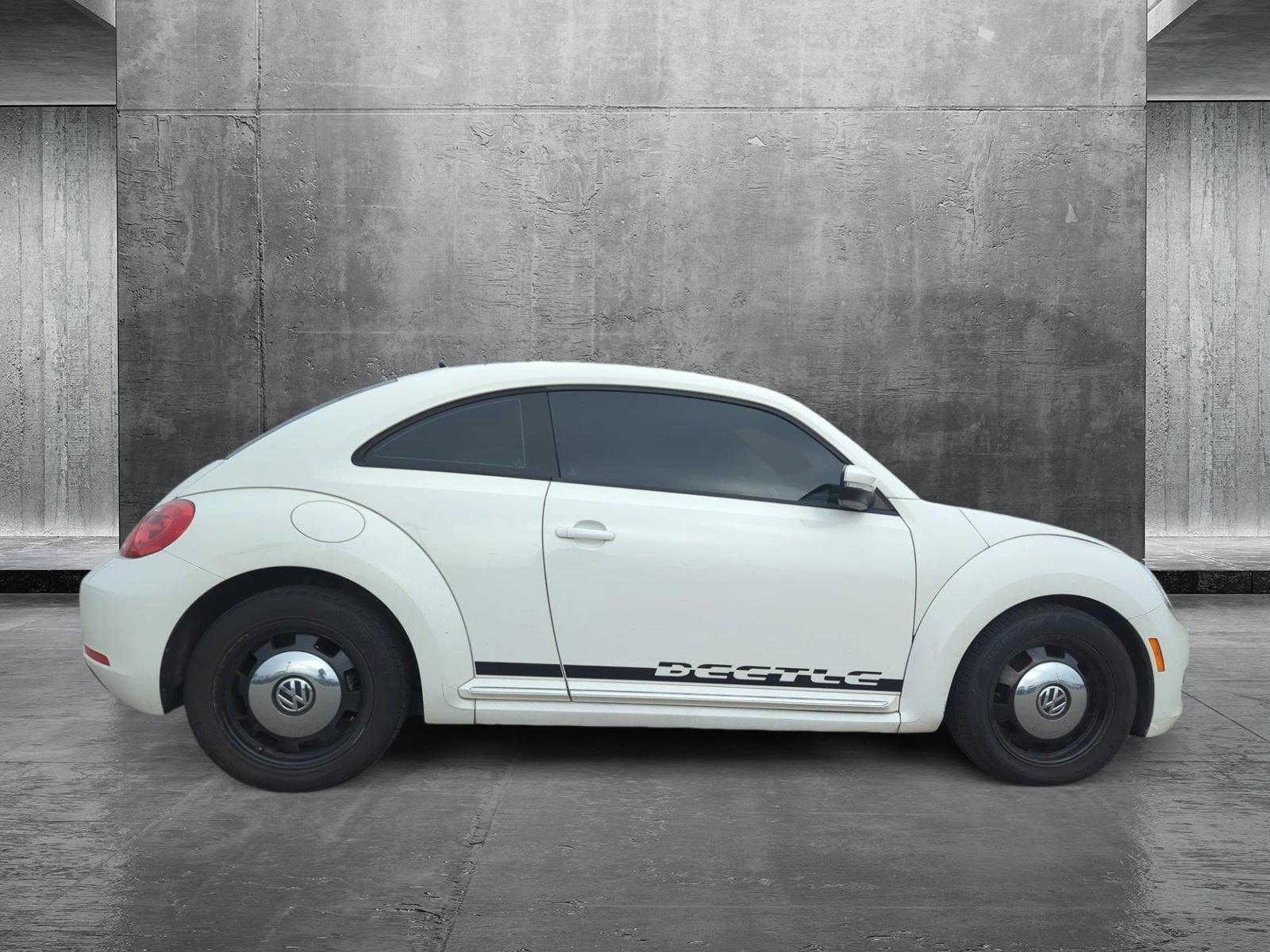 2013 Volkswagen Beetle Coupe Vehicle Photo in Memphis, TN 38125