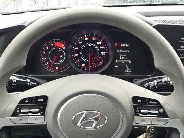 2022 Hyundai ELANTRA Vehicle Photo in Pleasant Hills, PA 15236