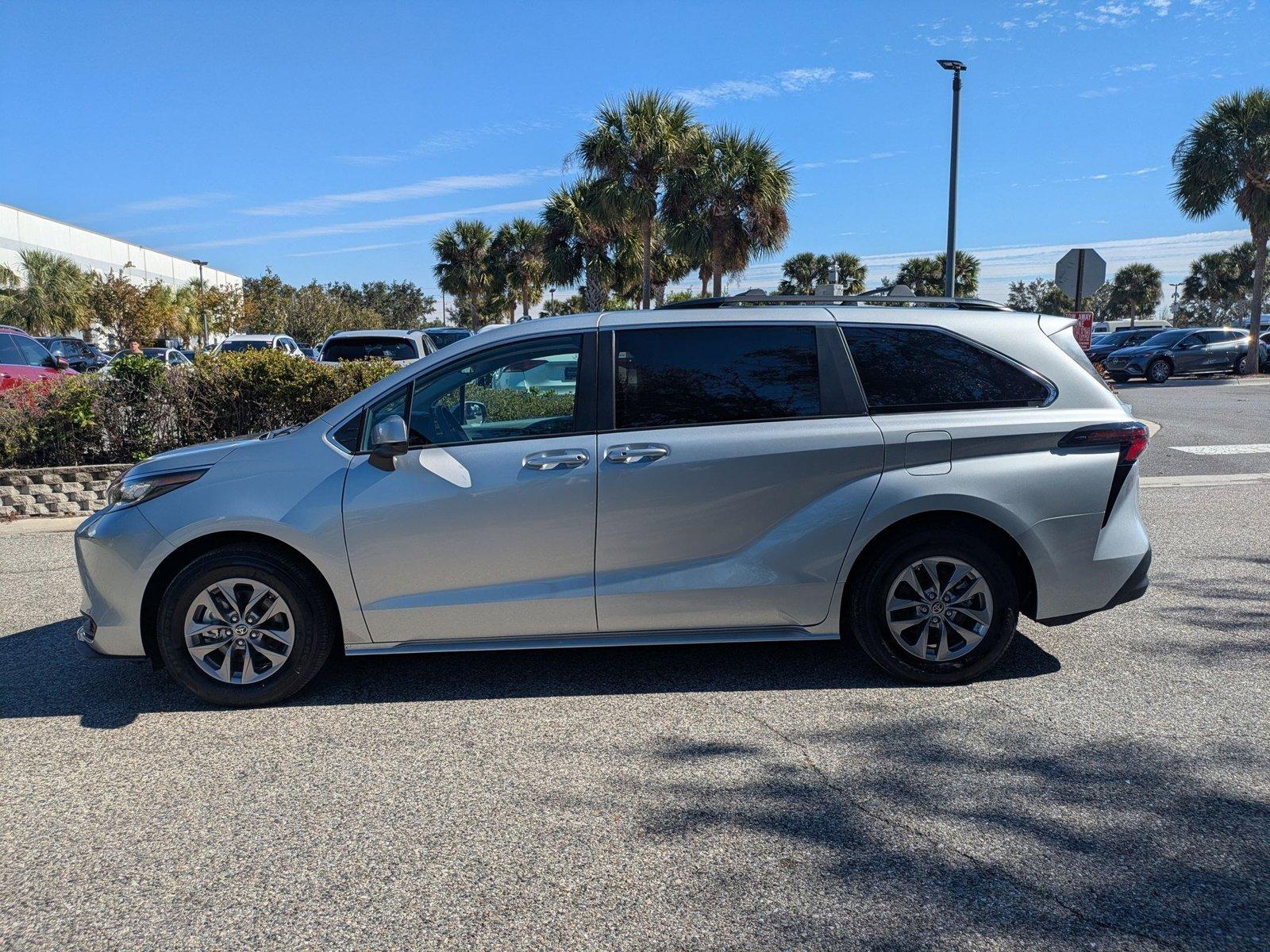 2023 Toyota Sienna Vehicle Photo in Winter Park, FL 32792