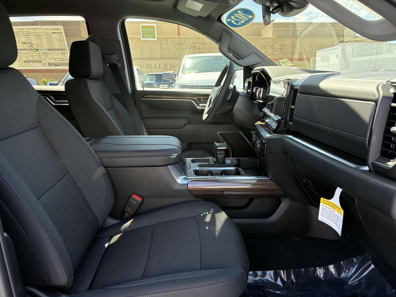 2025 Chevrolet Silverado 1500 Vehicle Photo in LOS ANGELES, CA 90007-3794