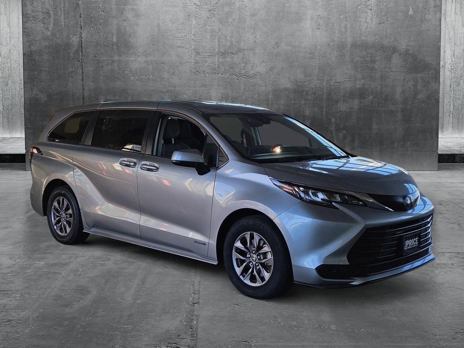 2021 Toyota Sienna Vehicle Photo in Henderson, NV 89014