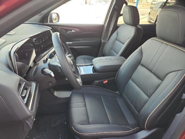 2025 Chevrolet Traverse Vehicle Photo in HAYS, KS 67601-1994