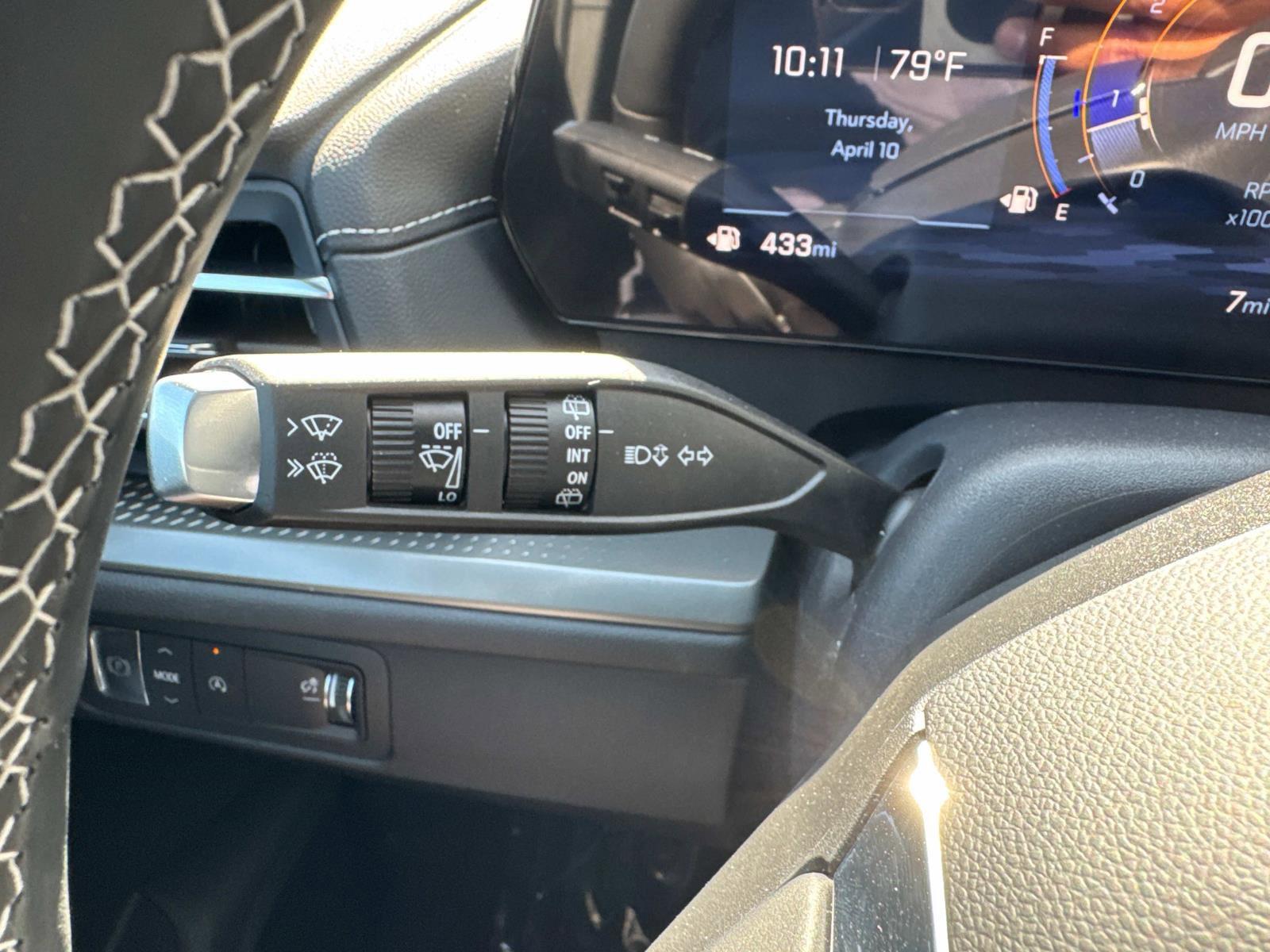 2025 Chevrolet Traverse Vehicle Photo in LOS ANGELES, CA 90007-3794