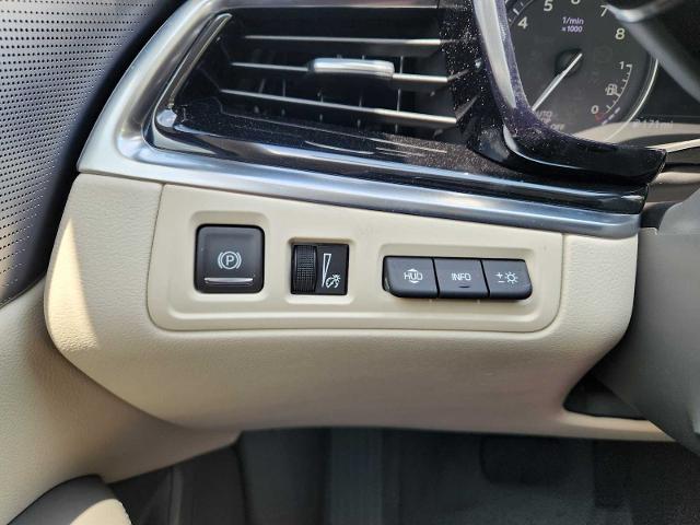 2025 Cadillac XT6 Vehicle Photo in HOUSTON, TX 77079