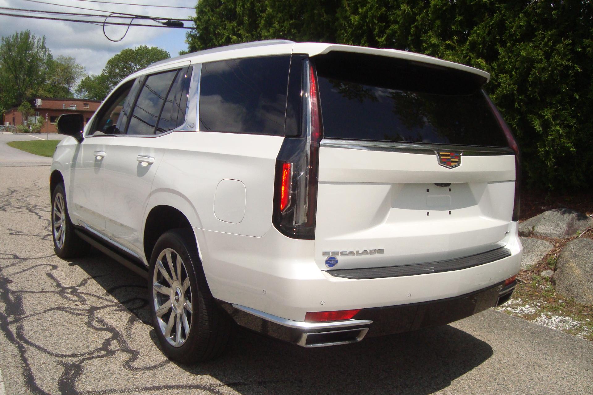 2024 Cadillac Escalade Vehicle Photo in PORTSMOUTH, NH 03801-4196