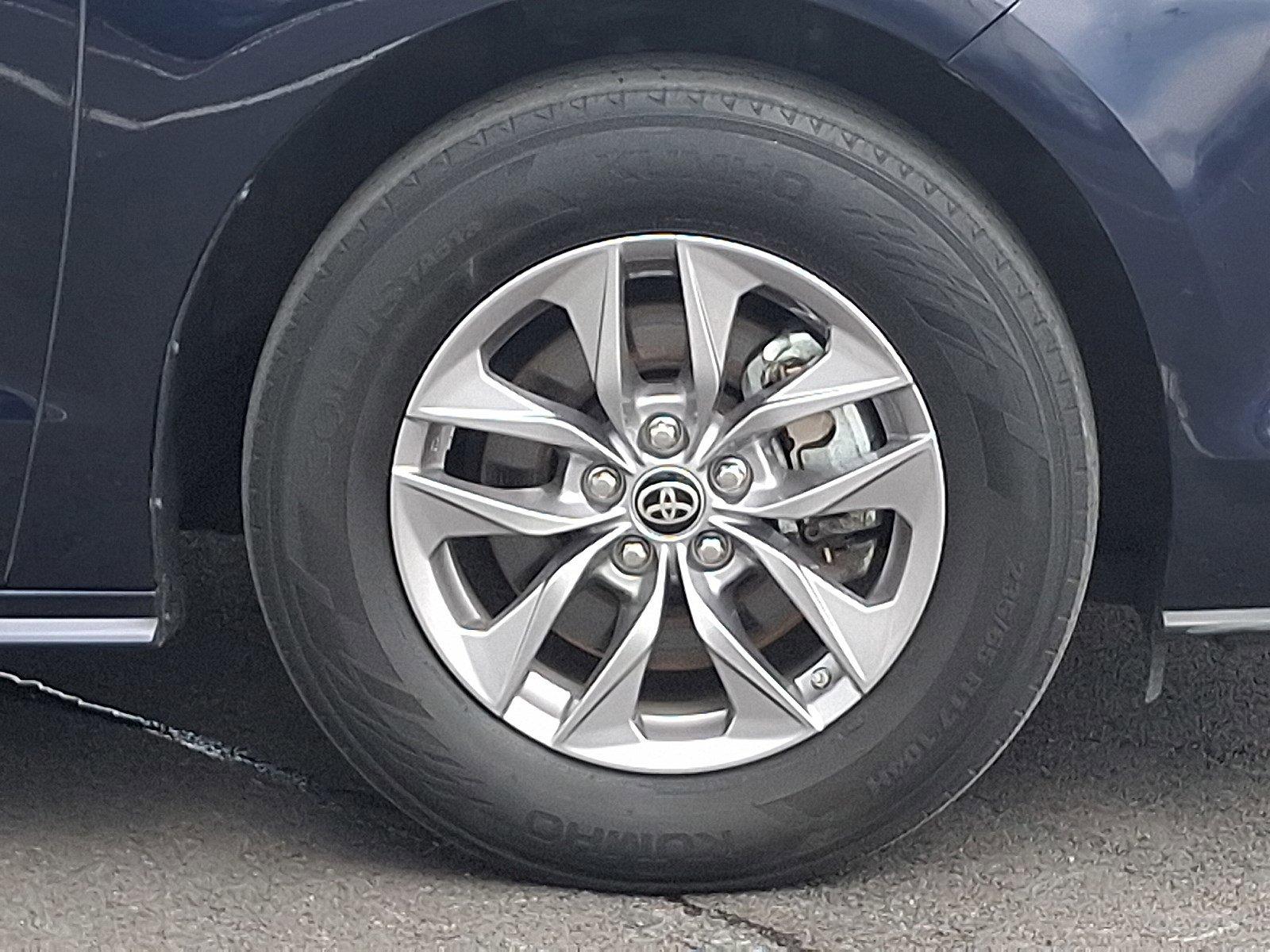 2022 Toyota Sienna Vehicle Photo in Harrisburg, PA 17111