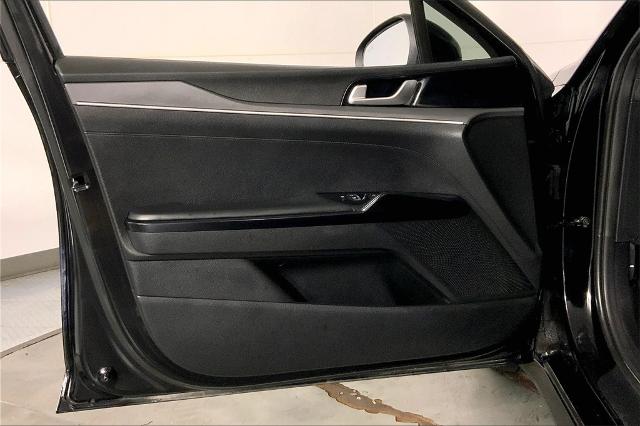 2022 Kia K5 Vehicle Photo in Lees Summit, MO 64086