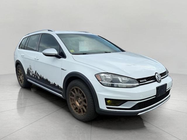 2019 Volkswagen Golf Alltrack Vehicle Photo in Neenah, WI 54956