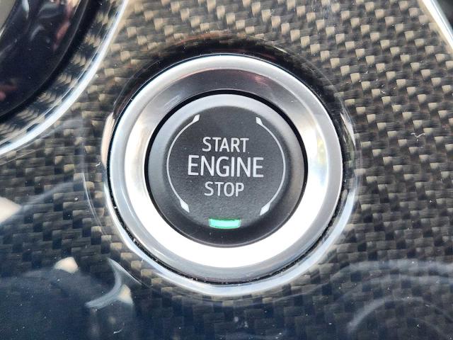2024 Cadillac XT6 Vehicle Photo in DENTON, TX 76210-9321