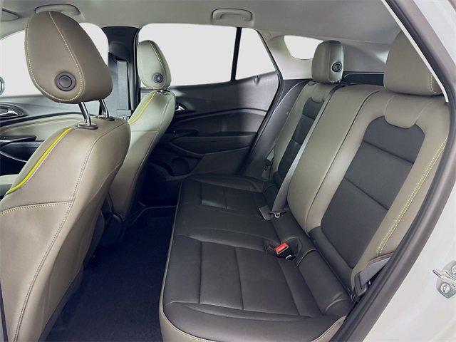 2025 Chevrolet Trax Vehicle Photo in PUYALLUP, WA 98371-4149