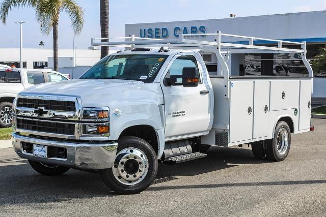 2023 Chevrolet Silverado Chassis Cab Vehicle Photo in VENTURA, CA 93003-8585