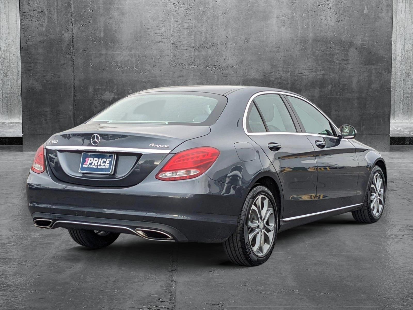 2015 Mercedes-Benz C-Class Vehicle Photo in VALENCIA, CA 91355-1705