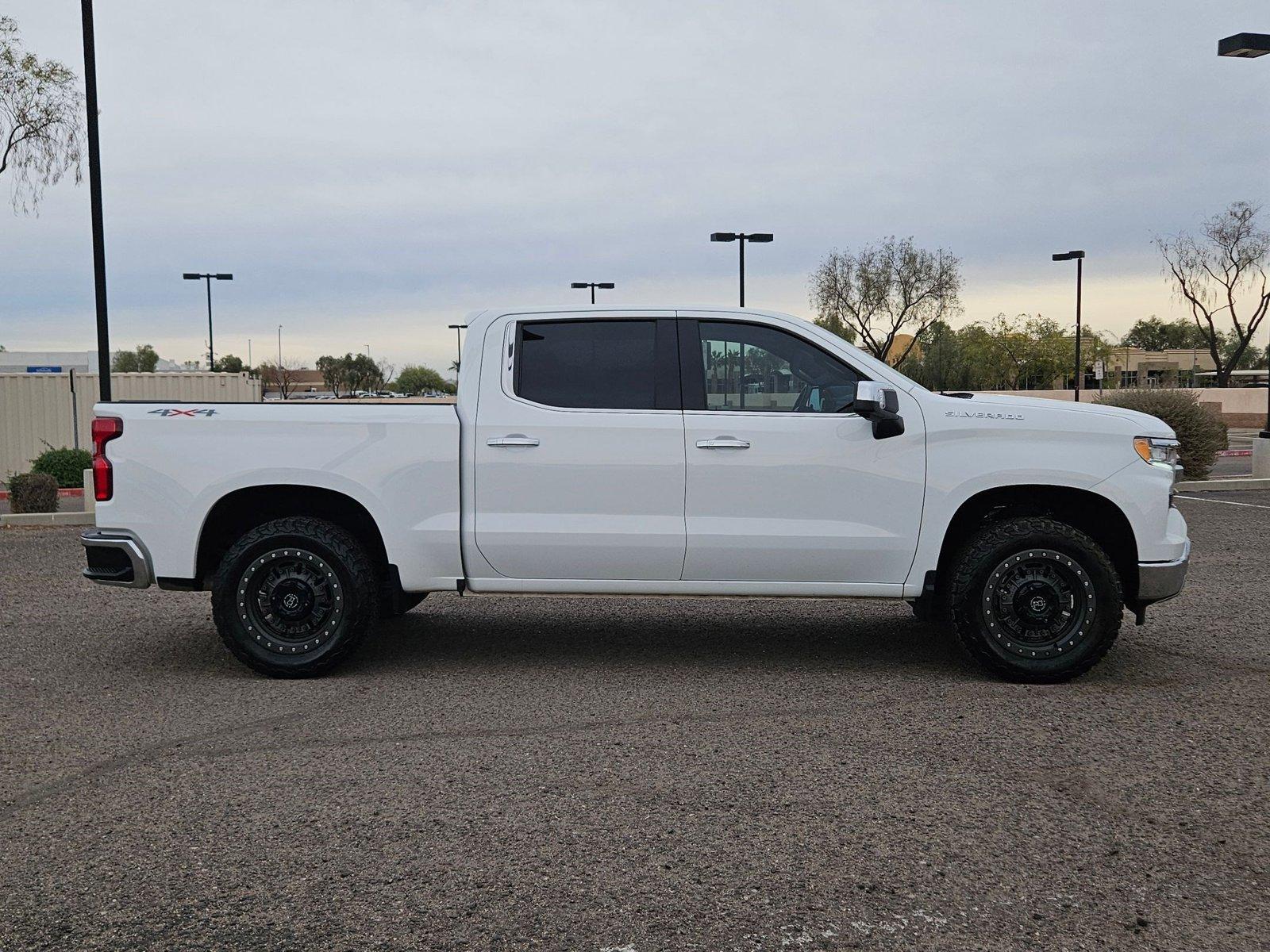 2022 Chevrolet Silverado 1500 Vehicle Photo in PEORIA, AZ 85382-3715