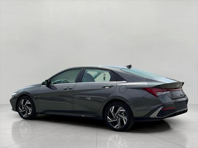 2025 Hyundai ELANTRA Hybrid Vehicle Photo in Green Bay, WI 54304