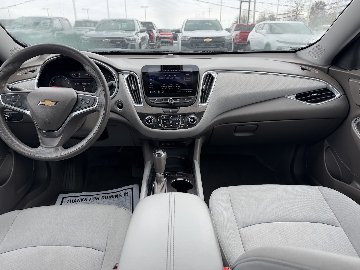 2019 Chevrolet Malibu Vehicle Photo in BOONVILLE, IN 47601-9633